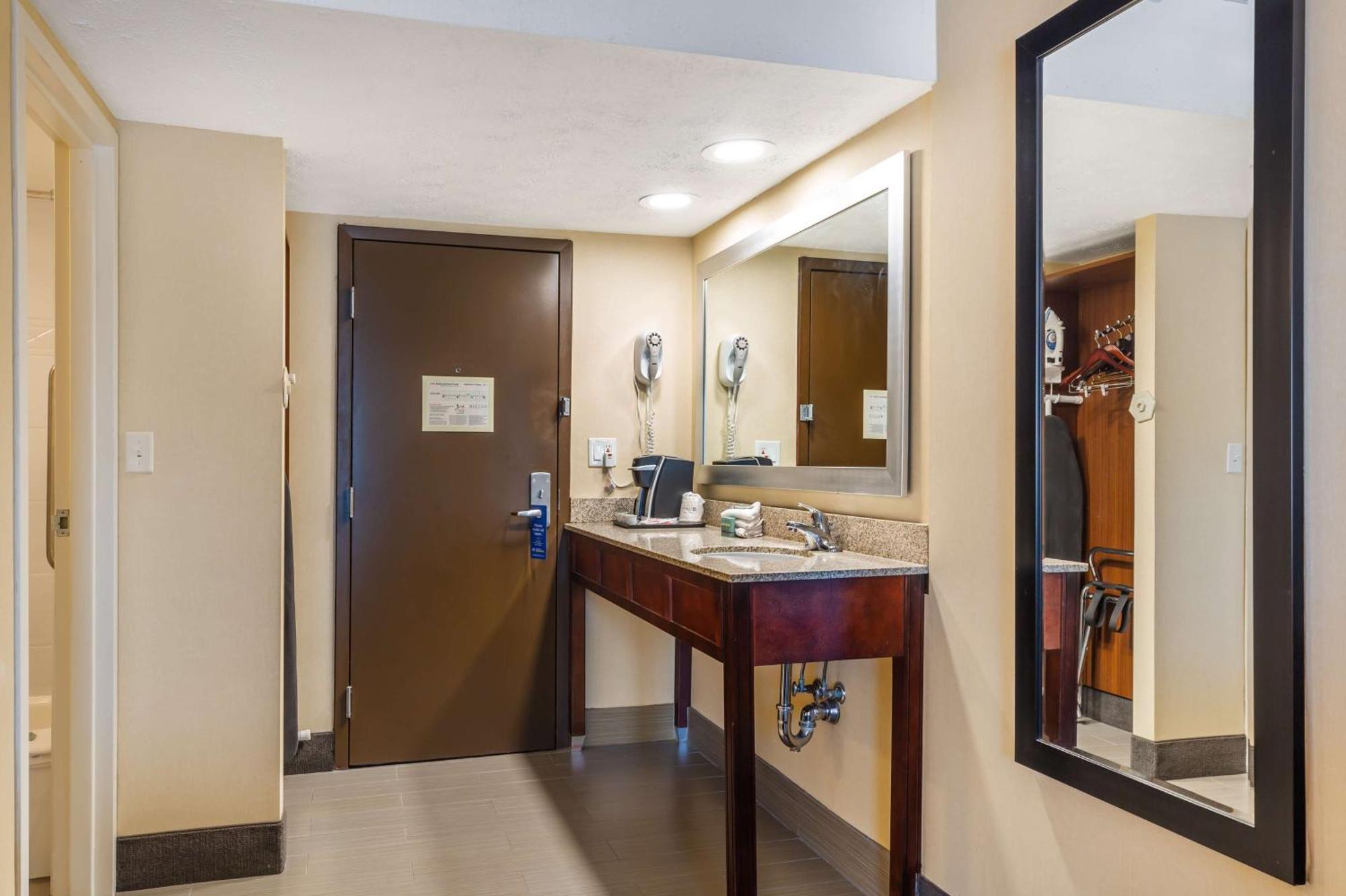 Best Western Braintree Inn Εξωτερικό φωτογραφία